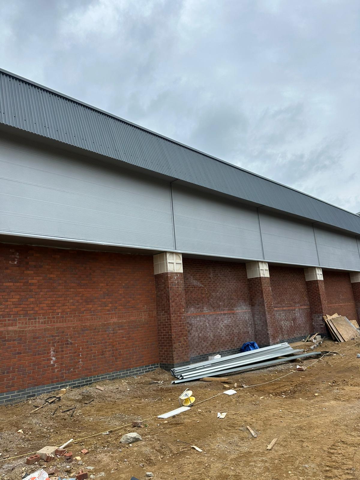 Professional Painters London exterior spray contract